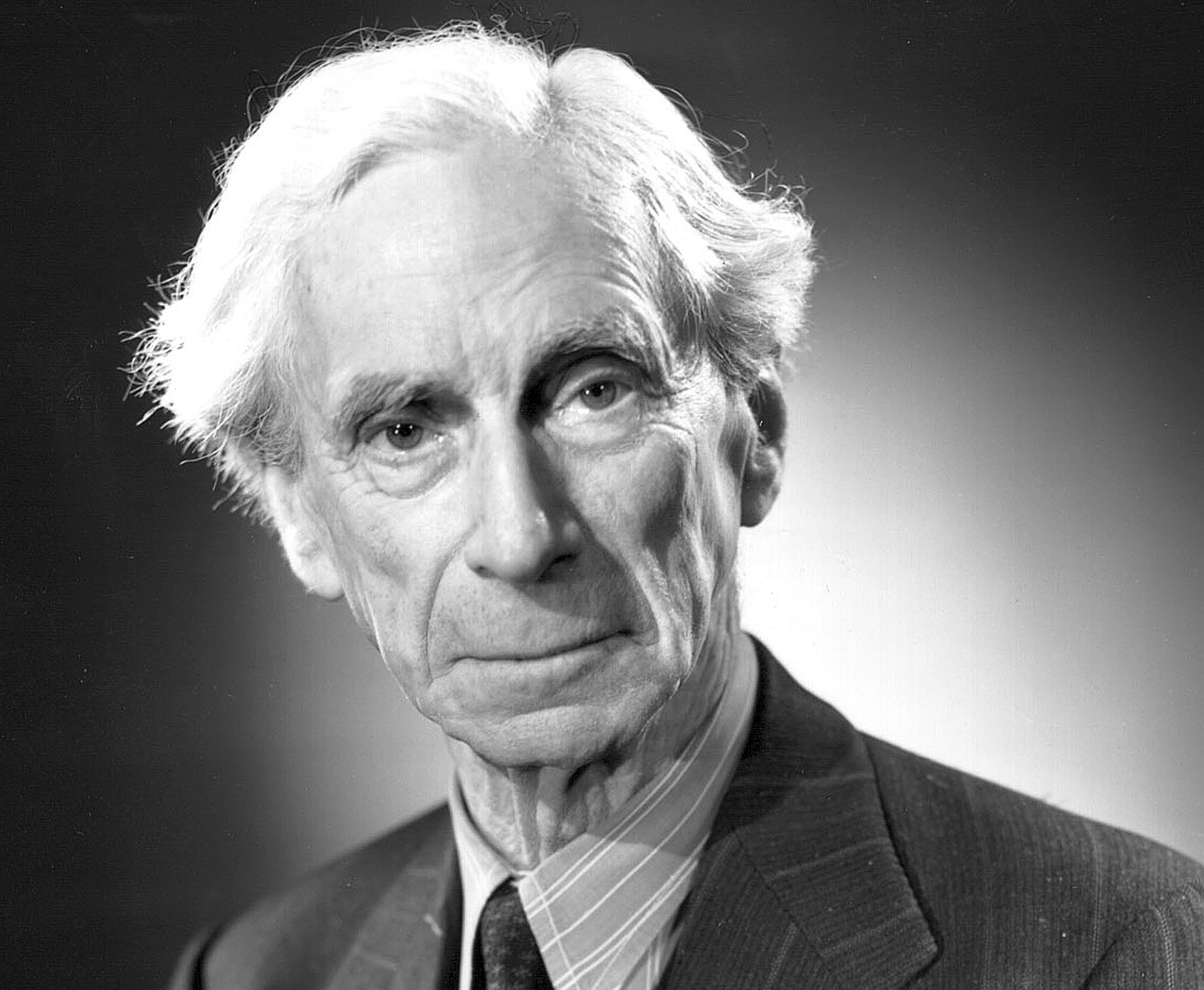 Um livro que une o mar de informações nas nossas cabeças: Bertrand Russell