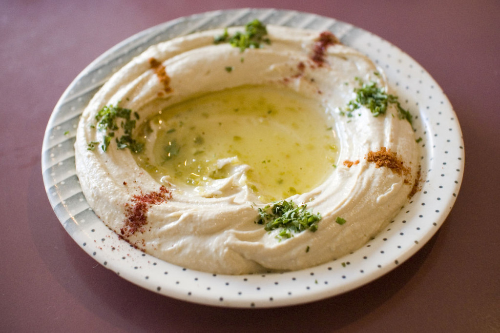 Hummus_from_The_Nile