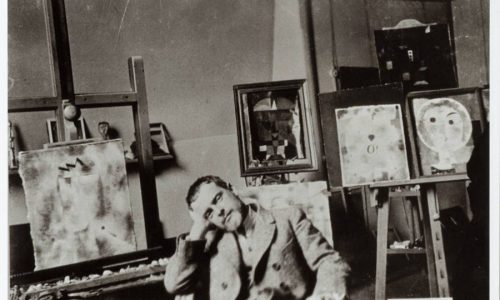 Paul Klee no seu estúdio em Bauhaus (1923). Foto: Felix Klee