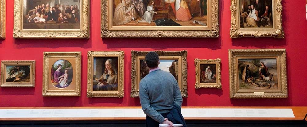 looking at art