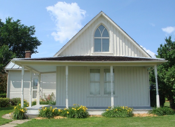 Casa em Iowa - Grant Wood