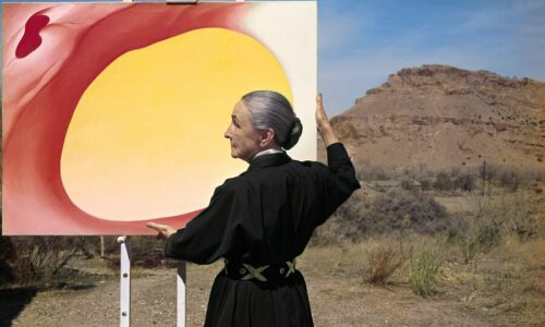 Abiquiu, Novo México (1960): Georgia O’Keeffe segurando uma de suas obras. Créditos: Tony Vaccaro / Getty Images