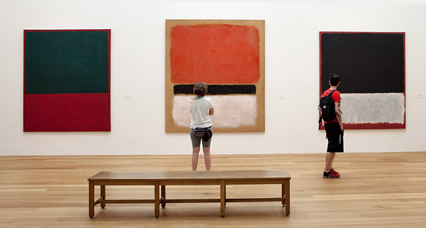 Inaugurada em setembro de 2016, a galeria Tower 1 do East Building apresenta uma série rotativa de pinturas de Mark Rothko.