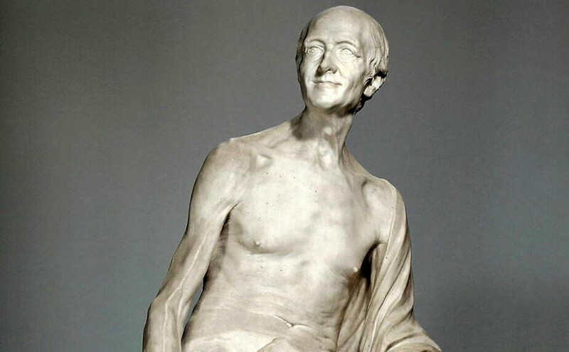 escultura neoclássica; Jean-Baptiste PIGALLE (1714-1785) Voltaire nu, 1776. Escultura em Mármore, 150x89x77. Musée du Louvre, Paris, França.