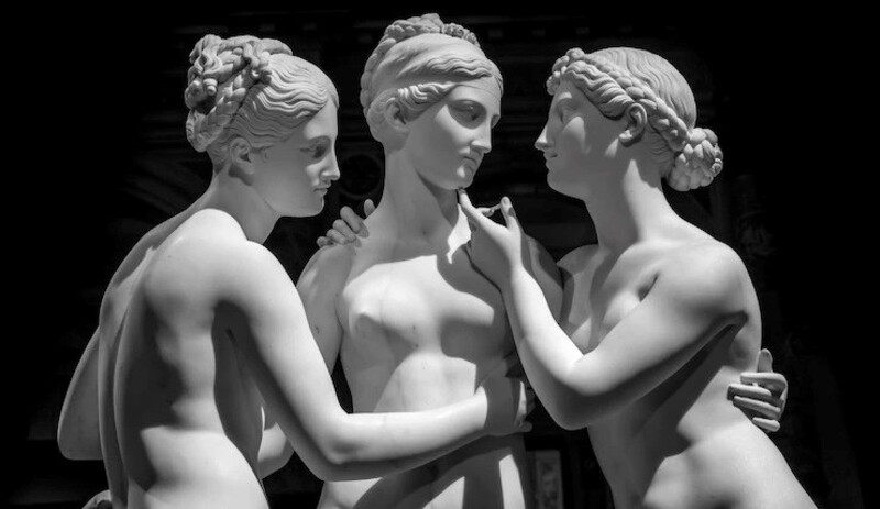 Bertel THORVALDSEN (1770-1844) DETALHE: As Três Graças e Cupido, 1820-1823. Escultura, versão em Mármore, 172,5 de altura. Thorvaldsens Museums, Copenhagen, Dinamarca.